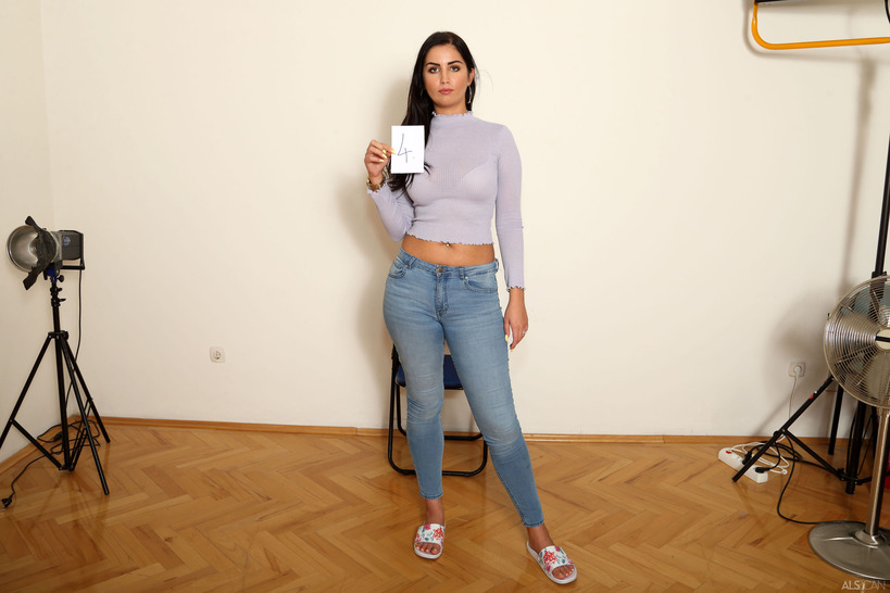 Loren Minardi Casting Model #4 (1/21)