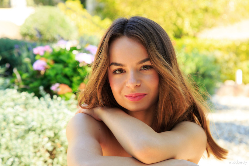 Hot And Sexy Debora (21/21)