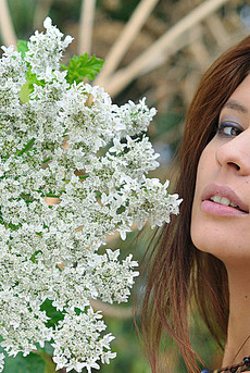 Brunette Babe Afrodita In The Mother Nature 15