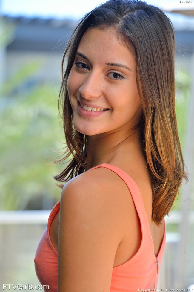 Cute Brunette Beauty Roxanna In Sexy Pink Summer Dress (14/15)