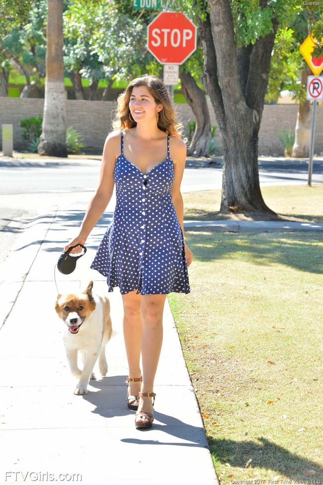 Gianna Flashes Her Big Natural Tits And Hot Pussy Outside (11/15)