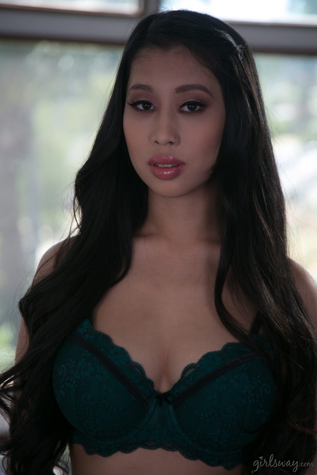 Glamour - Jade Kush (1/21)