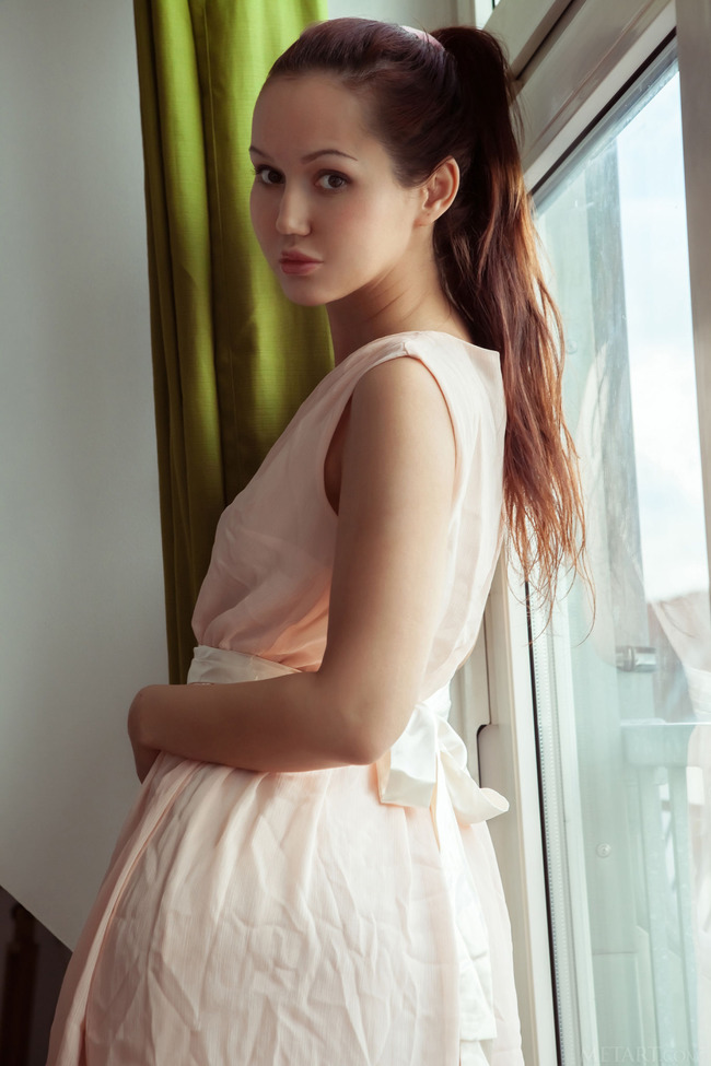 Sintia Lovely Russian Tenen Babe In Erotic Art Pictures (2/16)