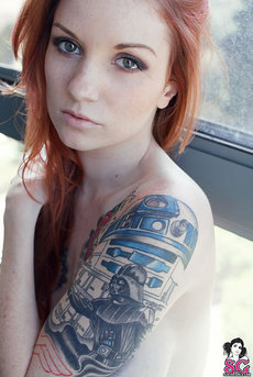 Kemper Teasing With Her Colored Tattoo 13