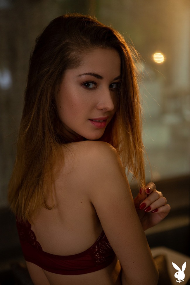 Alluring Look (1/15)