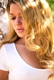 Godess Aby Cross
